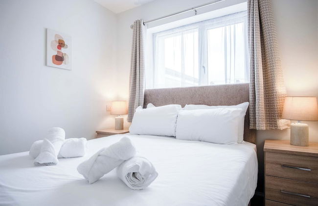 Fleet Street - 2 Bedroom - Swansea - Photo 3