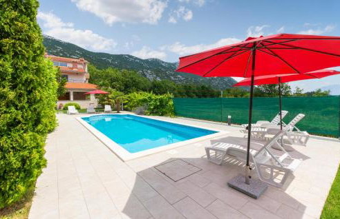 Three-Bedroom Apartment In Ostrvica - Photo 3