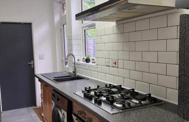 Serene Retreat - Near Bham City Centre & The JQ - Foto 12