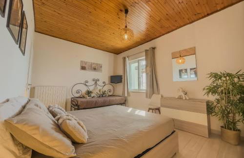 Athena Sea front Apartment, Parking & Pool - Foto 16