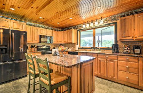 Thompson Home with Deck and Pond, 8 Mi to Elk Mountain - Foto 8