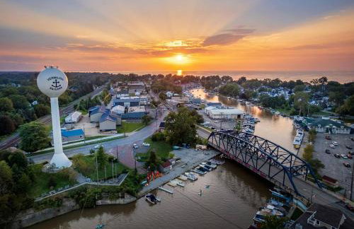 ENTIRE UNIT- Charming Century Home in Harbour Town - Foto 32