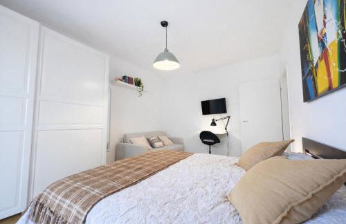 -7 beds- 5 minutes from the airport - - Foto 11