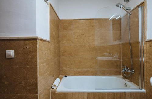 Luxury villa in Sevilla - Pool, Terrace & GameRoom - Photo 44