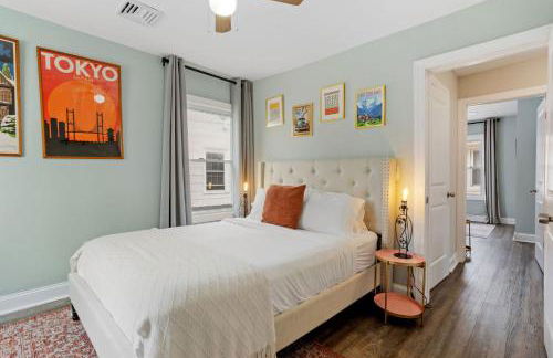 Beautifully Renovated 6BR 2BA 2 Blocks to Beach - Foto 21