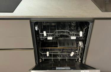 Beach Palace with small swimming pool, private beach, parking - Foto 14