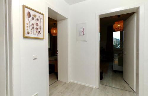 Moderne Wohnung mit Balkon ideal für Familien und Geschäftsreisende - Photo 43