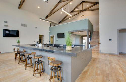 Game Room, Fireplaces, On-Site Lake! Kaufman Home - Foto 6