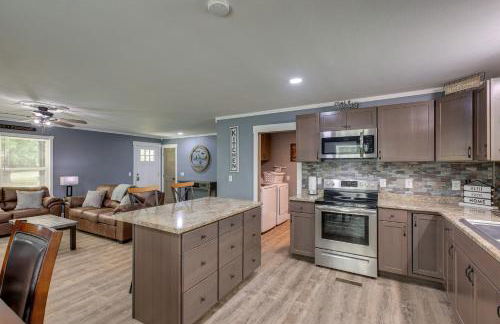 Serene Bryant Retreat with Private Hot Tub! - Foto 8