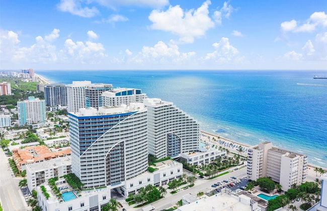 W Residences 2 Bedroom Suite 2 Condo by RedAwning - Photo 47