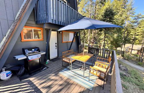 Dogwood Peak Mid-Century A-Frame with AC Style - Foto 61