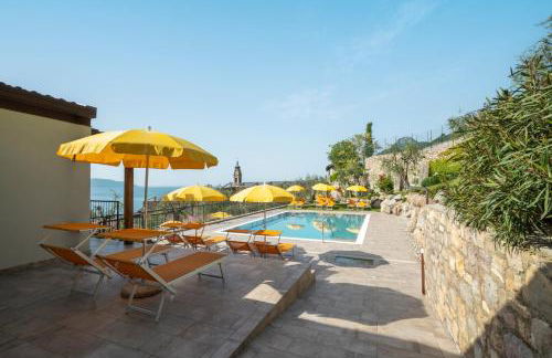 Residence Dany appartamenti con cucina vista lago piscina e parcheggio - Foto 2