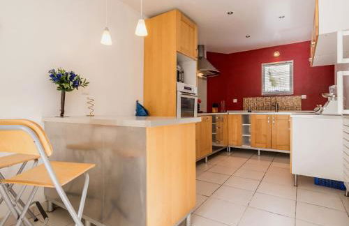 Gîte charmant à Guérande: 3 ch., jardin clos, proche plages et commerces, parking privé, wifi inclus - FR-1-306-1259 - Foto 6