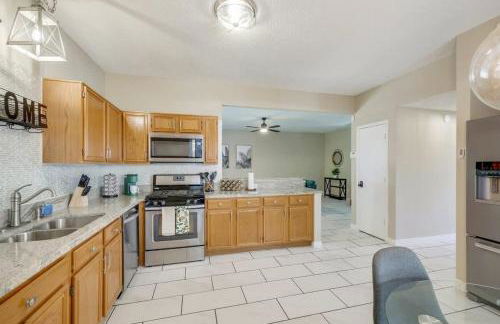 Melody Home near Grapevine DFW Airport w backyard - Foto 7