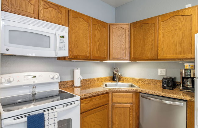 Roundhouse Resort - Photo 30