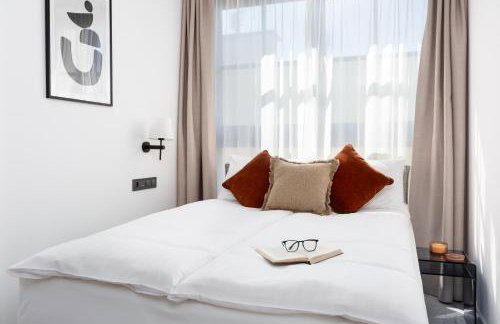 H11 Aparthotel - Photo 26