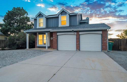 Modern 6BR Home in Briargate - Foto 50