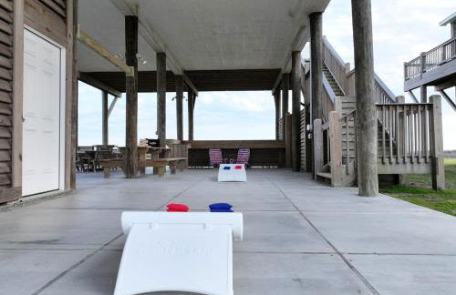 Beachfront 4BR - Tiki Bar, Yard Games, Pet-Friendly - Foto 36