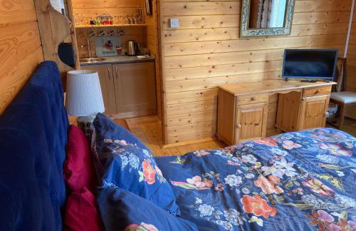 Exclusive 2 Bedroom Apartment with Summer House and Hot Tub - Foto 38