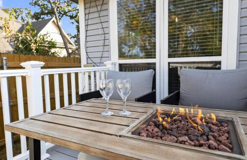 Walk to stadium! Cozy 2BR home - historic district - Photo 27