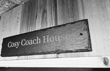 Cosy Coach House - Photo 17
