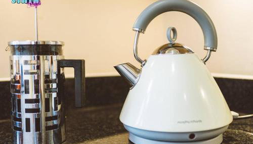 Spacious Central Leatherhead Apt Long Term Stay - Photo 4