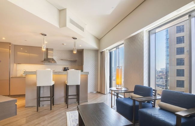 Elegant 1BR Near Wafi Mall Central Dubai Stay - Photo 6