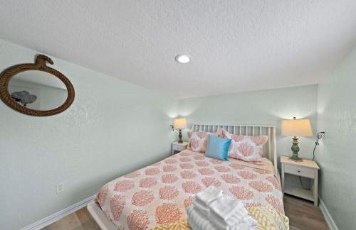 Multi-family Property with Private Pool, Large Yard and Steps From the Bay - Foto 22