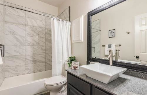 Urban Oasis North ATX , 5BR 2BA,Heated Pool - Foto 8