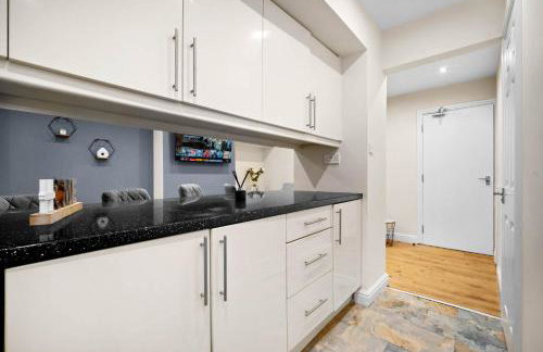 Harborne House, Perfect for Contractors & Families, sleeps 8 - Photo 10