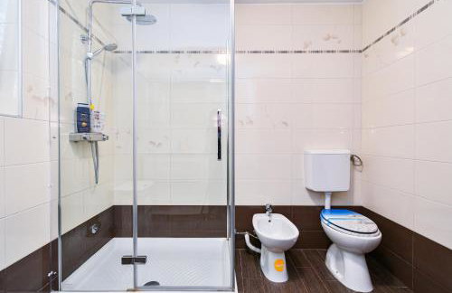 Apartman Lavanda sa bazenom i okućnicom 4* - Foto 21