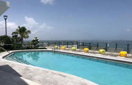 POSH Ocean View Penthouse - Heated Pool, Gym, Office! 10mins Beach - Foto 5