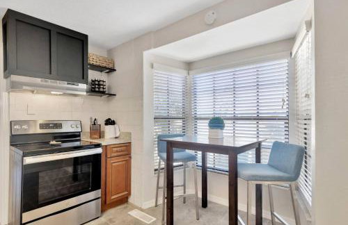 Huge 8BR wHTD Pool Ensuites Games Near Beach - Foto 33