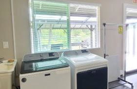 Paradise Park Newly built studio with king bed - Photo 13