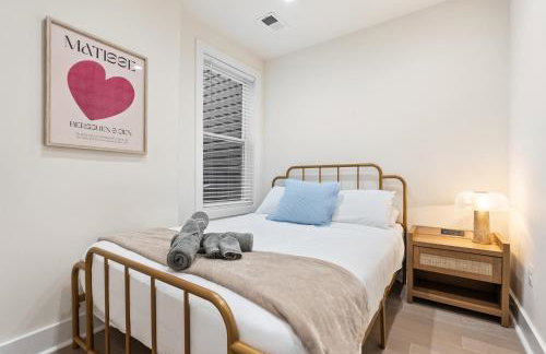 Designer 3-Bedroom Home with King Bed, Family-Friendly, Columbia Heights - Foto 9