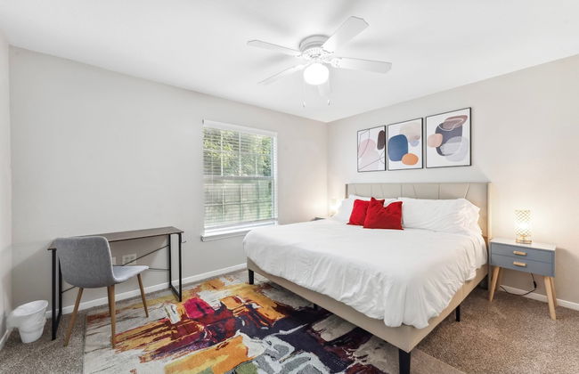 Spacious 2BR King Suite w Gym Pool Close to DT - Foto 4