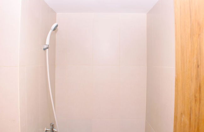 Comfy Studio Apartment at LRT City Jatibening - Photo 16