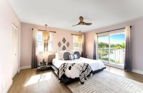 Waterfront Villa with Beach, Pool, Cinema, Game Room and Tiki - Foto 9