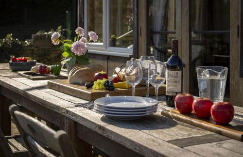 Longborough House - Photo 31