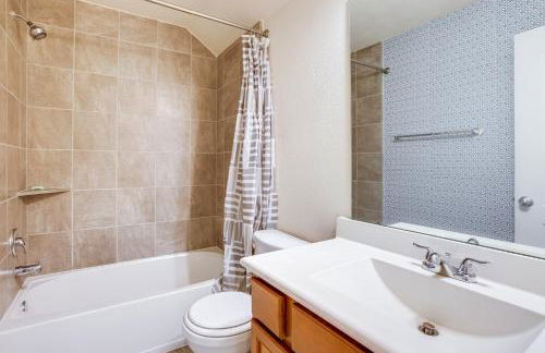 Covered Patio and Spacious Yard Houston Area Home! - Foto 24