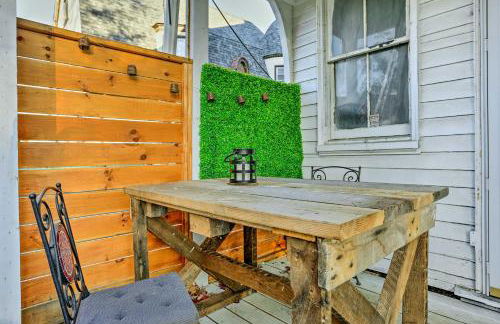 Stylish Newark Home with Deck Less Than 14 Mi to NYC! - Foto 3