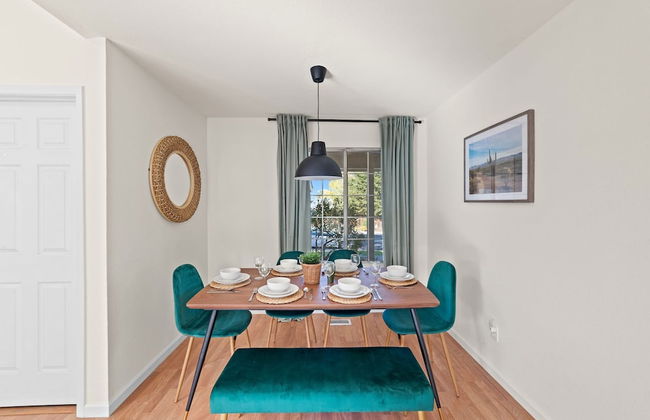 Delightful 4BR Home Nr Downtown Reno w Fireplace - Foto 22