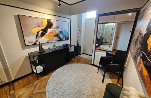 Exclusive top floor 2-bedroom flat - Photo 28