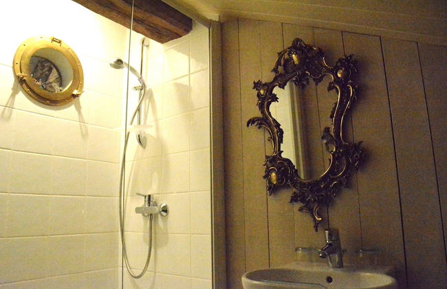 Cozy Holiday Home in Bièvre with Hot Tub - Foto 23