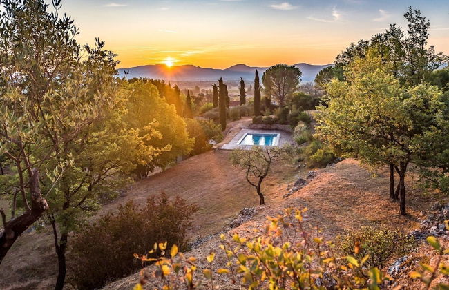 Sunlit Villa in Banne - Photo 32