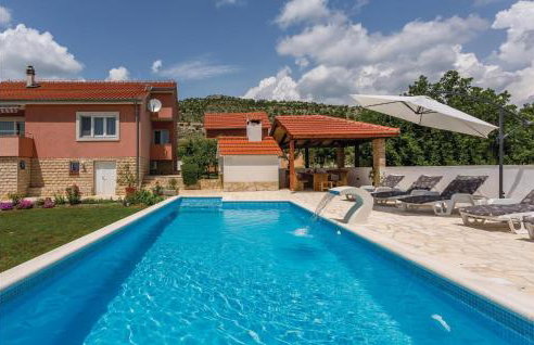 Three-Bedroom Holiday Home In Brstanovo - Foto 10