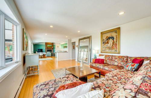 Mtn-View Home with Pickleball Court in Louisville! - Foto 8