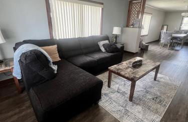 Spacious Lake Retreat for Families - Foto 27