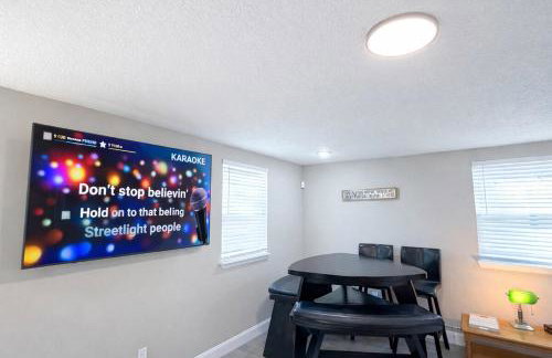 Jax 5BR Family Paradise -Hot Tub-Game Room-Patio- - Photo 24