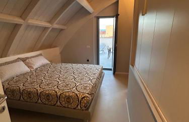 Suite Panoramic Attico con Jacuzzi Privata - Foto 7